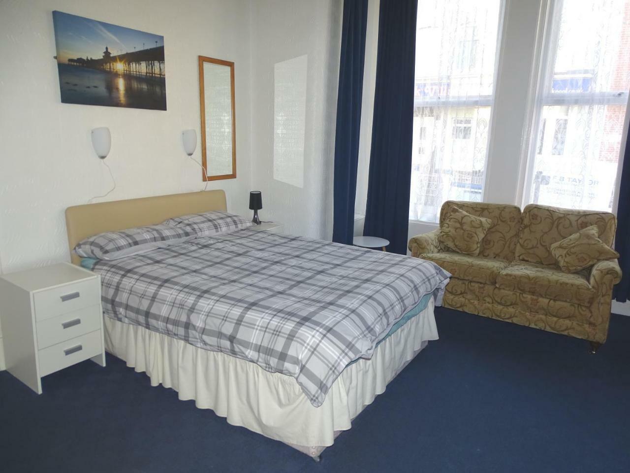 Beeton Villas Holiday Apartments Blackpool Extérieur photo
