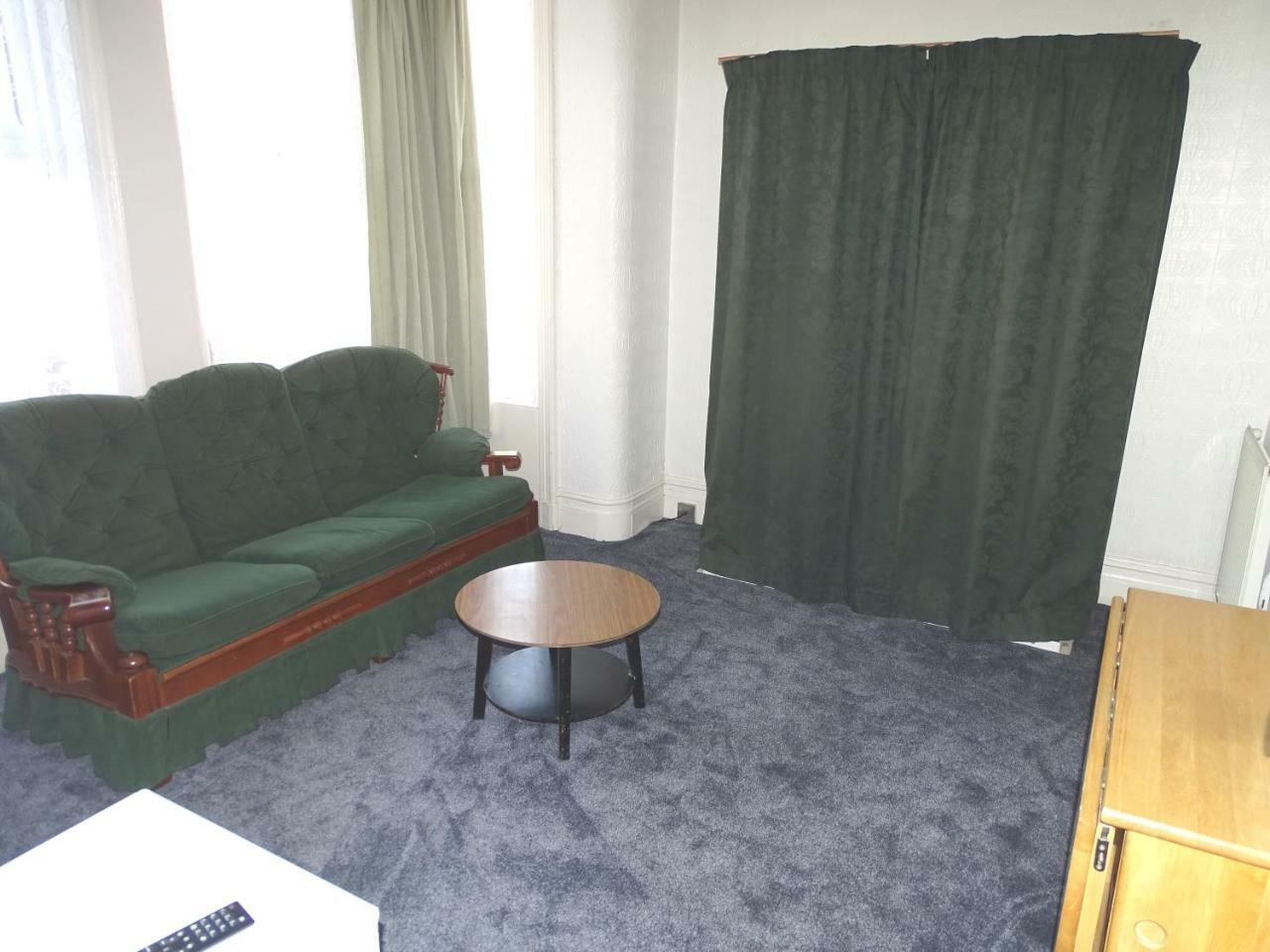 Beeton Villas Holiday Apartments Blackpool Extérieur photo