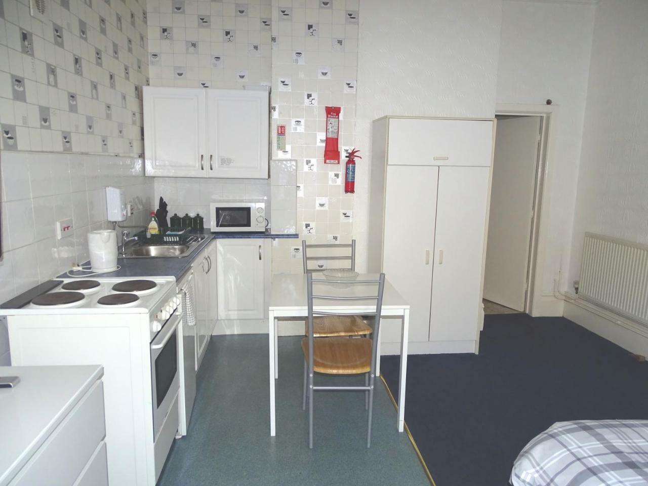 Beeton Villas Holiday Apartments Blackpool Extérieur photo