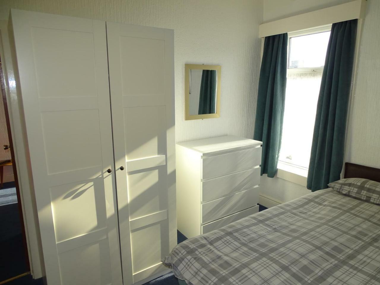 Beeton Villas Holiday Apartments Blackpool Extérieur photo