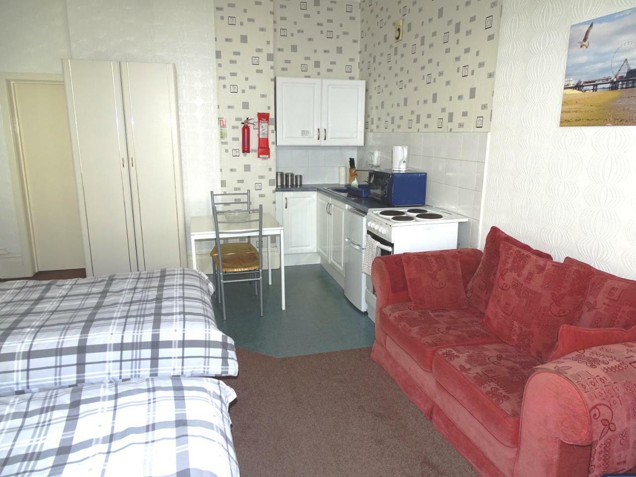 Beeton Villas Holiday Apartments Blackpool Extérieur photo